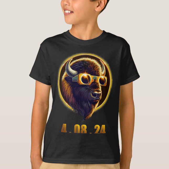 Bison Buffalo Wearing Gles Solar 2024 Eclipse T Shirt (Framsida)