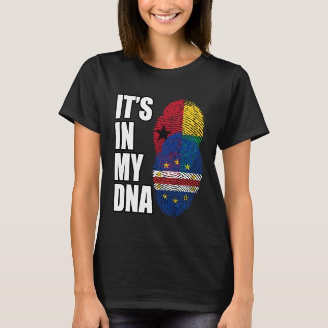 Bissau Guinean And Cabo Verdean Mix DNA Flag Herit T Shirt (Framsida)