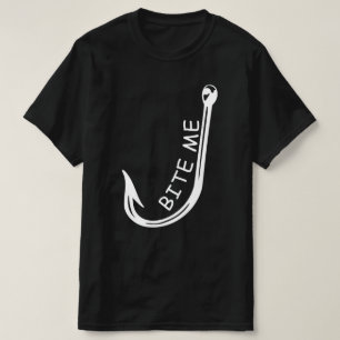 bita mig fiska efter Krok T Shirt