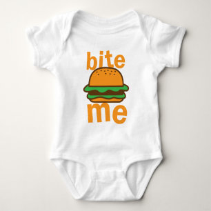 bita mig! med den gulliga hamburgaren tee shirt