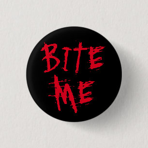 Bita mig svart blodtypografi roligt Halloween Knapp