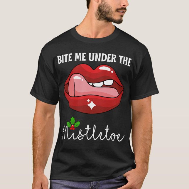 Bita mig under mistletoe ful julsötare t shirt (Framsida)
