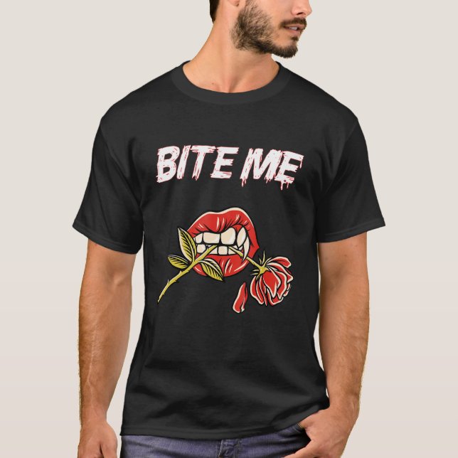 Bita mig Vampyre Teeth med Ro T Shirt (Framsida)
