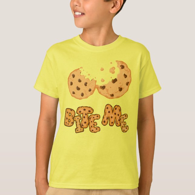 Bite Me Cookie Funny Chocolate Chip Design T Shirt (Framsida)