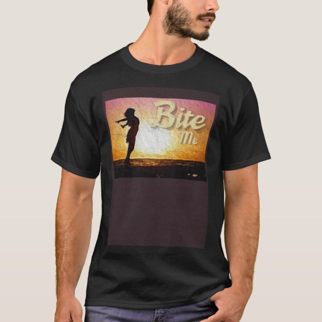 Bite Me Girl on Beach Painting T Shirt (Framsida)