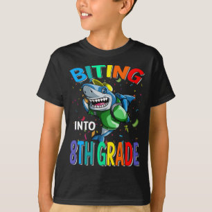 Biting to 8th Klass Shark Back to school T-Shirt