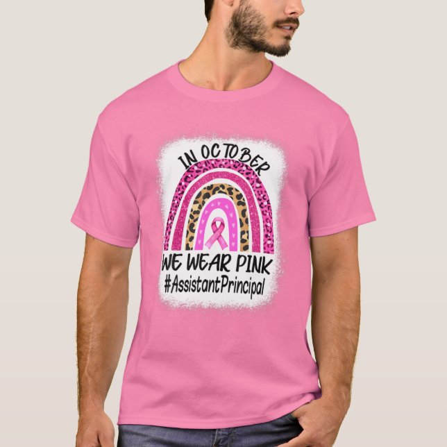 Biträdande rektor på kvinnor med bröstcancer t shirt (Framsida)