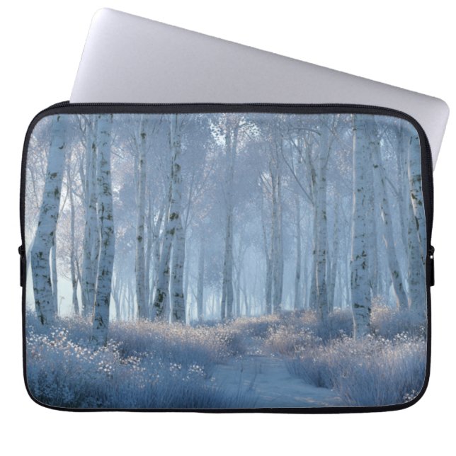 Björk Strålande Snöskog  Laptop Fodral (Framsidan)