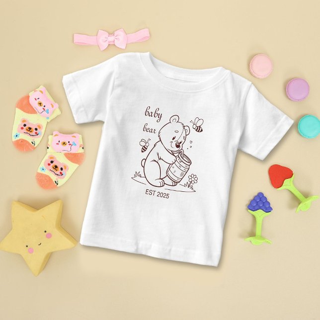 Björn baby Est 2025 T Shirt (Skapare uppladdad)