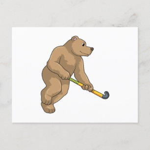 Björn på hockey med hockeyklubba vykort