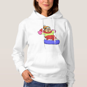 Björn vid snowboardingbombord med snötbord t shirt
