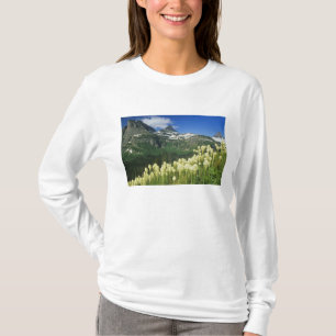 Björnslingor nära Logan Pass i Gacier National Tee Shirt