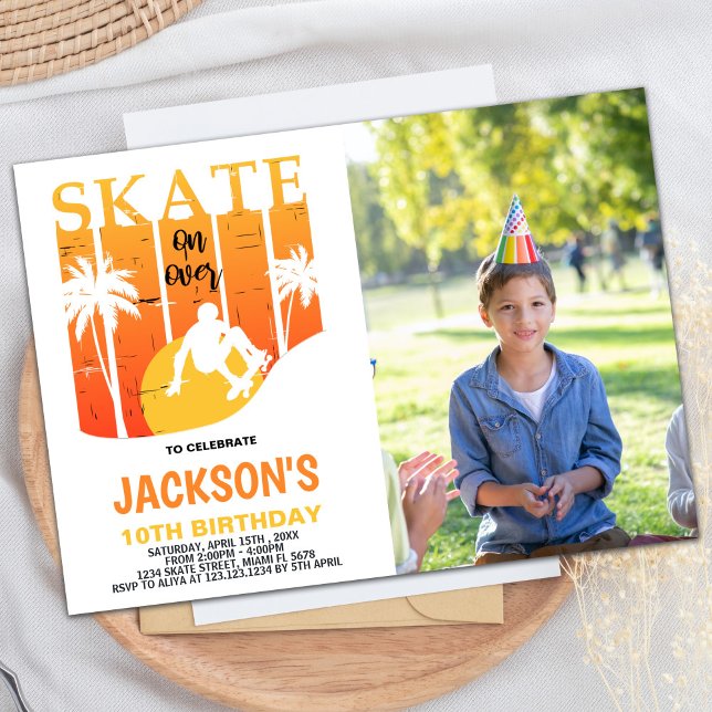Bjud i Vita Orangen - Skateboard Birthday-inbjudni Inbjudningar (White Orange Photo Skateboard Birthday Invitations)