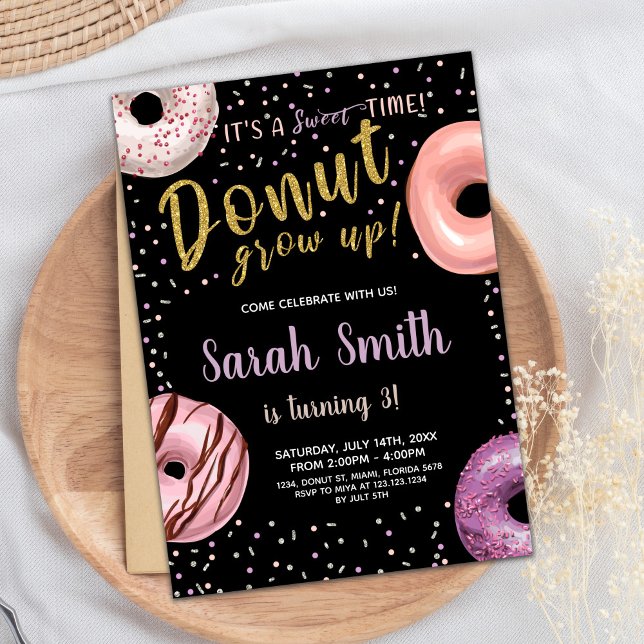 Bjud in Donut Glitter Shadow Donut Birthday-inbjud Inbjudningar (Donut Glitter Shadow Donut Birthday Invitations)