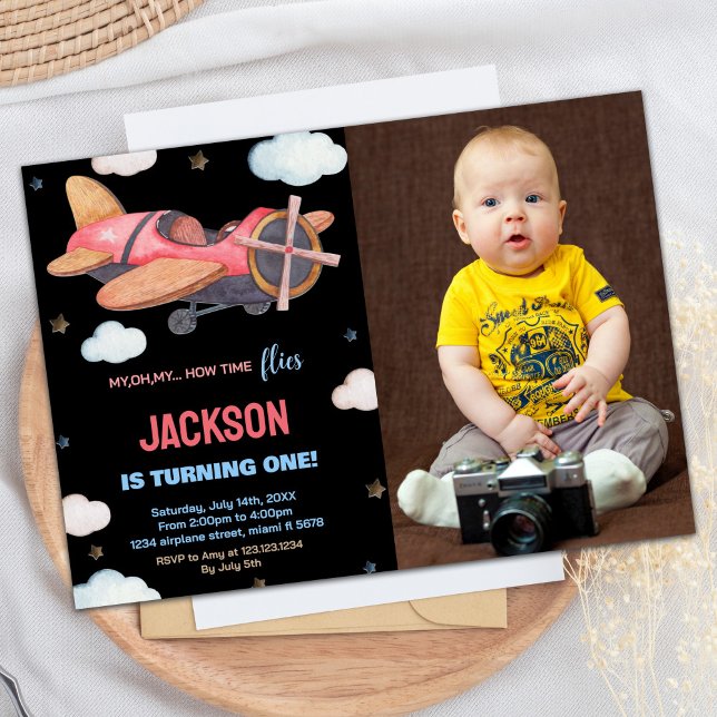 Bjud på flygplanet Svart brun med foto Inbjudningar (Airplane Birthday Invitations Black Brown w Photo)