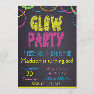 Bjud på födelsedagen i Glow Chalkboard Party Inbjudningar