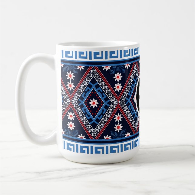 Blå abstrakta etniska geometriska mönster med logo kaffemugg (Vänster)