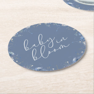 Blå Baby i Bloom Wildblomme Baby Shower Underlägg Papper Rund