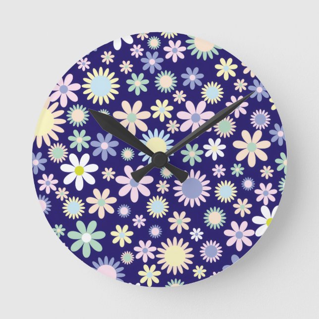 Blå Bakgrund Blommönster Rund Klocka (Framsida)