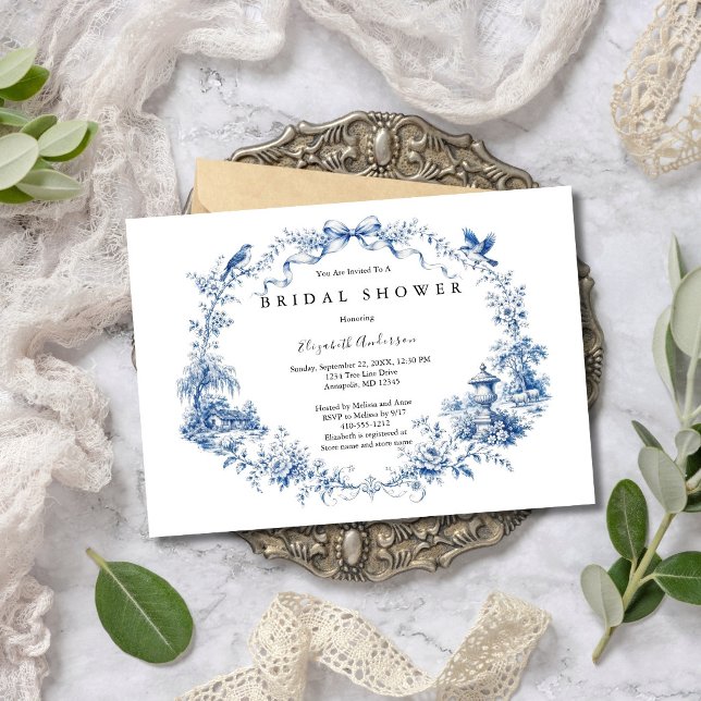 Blå band toalett trädgård bröllopsdusch  inbjudningar (Blue Bow Blue White Toile Watercolor Florals Bridal Shower Invitation. Printed or Digital)