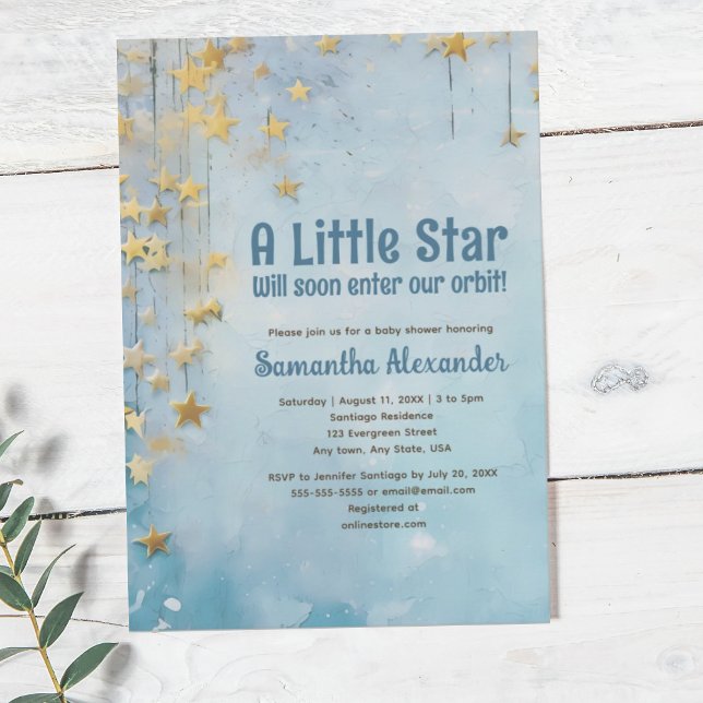 Blå bebisdusch i stjärnorna inbjudningar (Little Star blue baby shower invitation. Celestial. Hanging stars on twilight blue background.)
