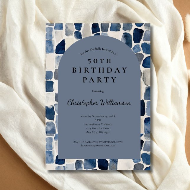 Blå Beige Modern Båge 50-årsfirande för Män Inbjudningar (Blue beige abstract watercolor texture pattern 50th birthday party invitation for him or her. )
