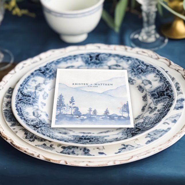 Blå bergsrustiska vattenfärgen Bröllop Pappersservett (Our Blue Mountain Watercolor Napkins are not just a wedding utility, but a celebration of art.)