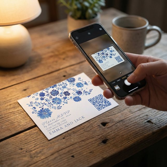 Blå Blommig Bröllops-Svar QR-kod Svarskort Tilläggskort (Blue Floral Wedding RSVP QR Code response Card)