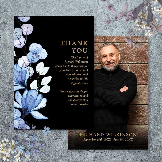 Blå Blommig Minnesfirande Av Livsfoto Tack Kort (Blue Floral Memorial Celebration Of Life Photo Thank You Card)