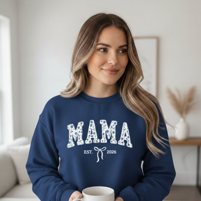 Blå Blommig Universitetsmamma Est Minimalistisk Fe T Shirt (Skapare uppladdad)