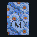 Blå blommigt blå solblommor blå daisy mönster iPad mini skydd<br><div class="desc">Fält i de blå daisyn sträcker sig oändligt, en pulserande tapehärd av ömtåliga petter som svävar försiktigt i bryggan. Varje daisy, med sin mjuka blått nyans, står på ett beundransvärt sätt på den smala grönten, och deras ljusa gulter glöms som mycket liten sol. Luft är fyllt med en söt, blommigt...</div>