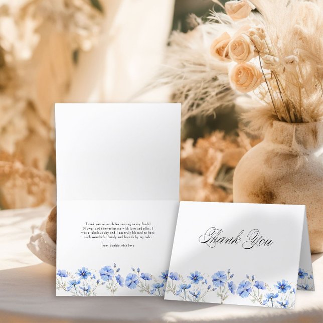 Blå blommor och elegant kalligrafi tack kort (Thank You card with calligraphy and Blue Flowers - Something Blue Floral Bridal Shower Collection
)