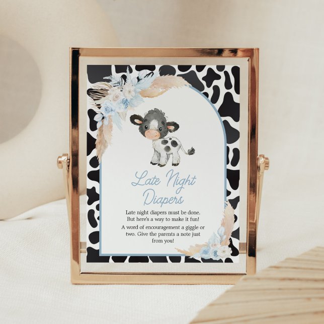 Blå Boho Highland Cow Baby Late Nattes Diables Poster (Bohemian Floral Farm Baby Shower Late Night Diapers Sign)