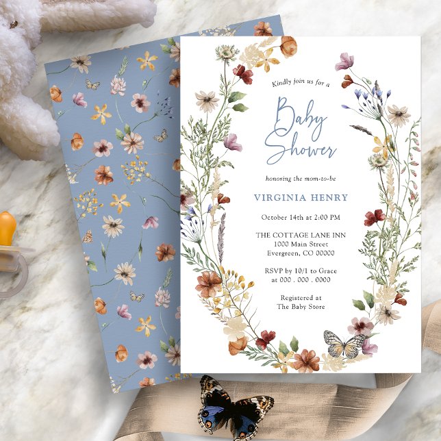 Blå Boho Vildblomma Bebisens Mottagning Inbjudan (Dusty Blue Boho Wildflower Baby Shower Invitation with Butterfly by Painted Paperie
)