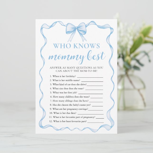 Blå Bow Baby Shower Vem Känner Mamma Bäst-Spel Inbjudningar (Stående Fram)