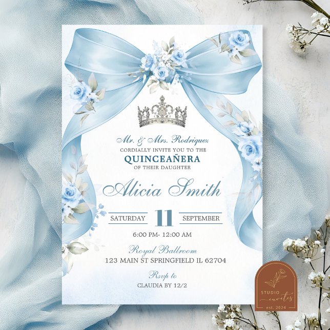 Blå Bow Coquette Crown Blommig Quinceanera Inbjuda Inbjudningar (Skapare uppladdad)