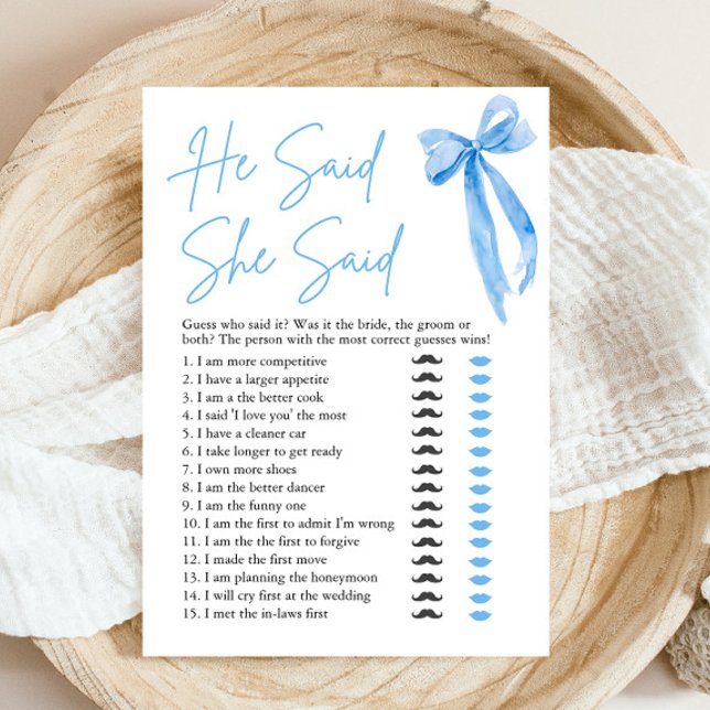 Blå Bow Han Sa Hon Sa Bröllopsduschspel Inbjudningar (Modern Watercolor Dusty Blue Bow He Said She Said Bridal Shower Game)