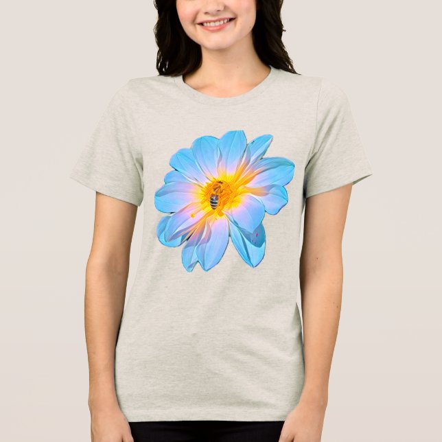 Blå Dahlia-blomma med bivete T-shirt (Framsida)