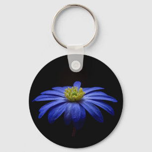Blå Daisy Gerbera Flower på svart bakgrund Nyckelring