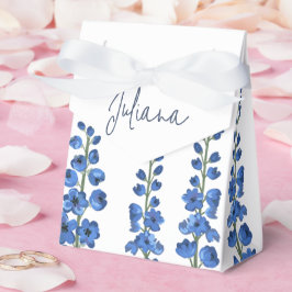 Blå Delphinium Flowers i juli Presentaskar