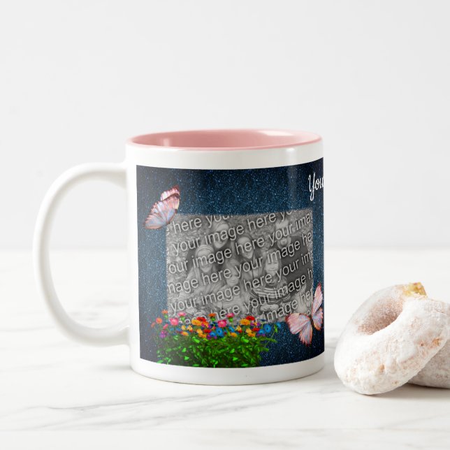 Blå fjäll och blommor, Personlig Foto Två-Tonad Mugg (Med munk)