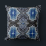 Blå för kudde<br><div class="desc">Den här bilden, Blue For, är skapat från mitt originalfoto av en logg på min baksida som vi användor som kaffe bord. Åldrasen visar underbart korn som upprepas och färgad med blå nyans. Genom en patentskyddad processaa som jag har utvecklat under de senaste åren, förvandlas den till detta förvånansvärt vackra...</div>