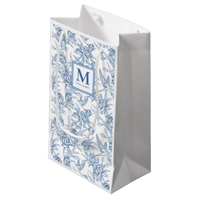 Blå Fransk Toile Monogram (Framsidan Vinklad)