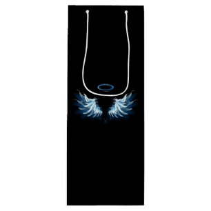 Blå glowing Angel Vingar på svart bakgrund