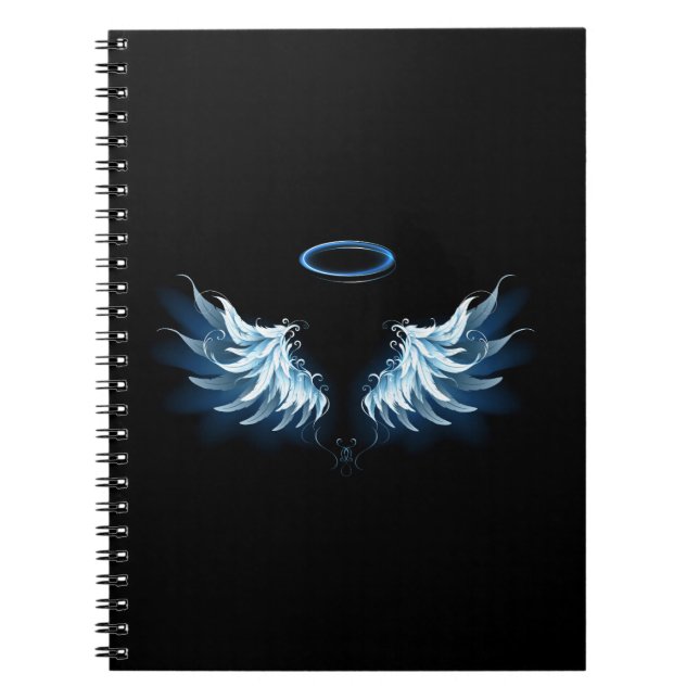 Blå glowing Angel Vingar på svart bakgrund Anteckningsbok (Framsidan)