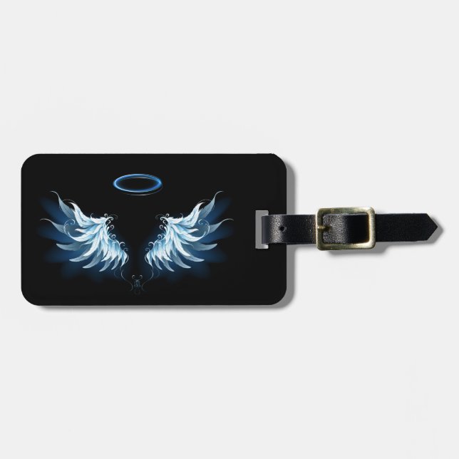 Blå glowing Angel Vingar på svart bakgrund Bagagebricka (Horisontell Framsida)