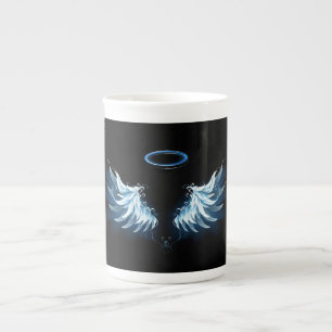 Blå glowing Angel Vingar på svart bakgrund Benporslin Mugg
