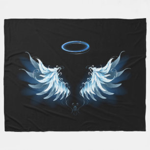 Blå glowing Angel Vingar på svart bakgrund Fleecefilt