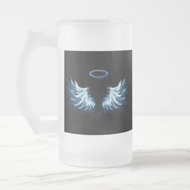 Blå glowing Angel Vingar på svart bakgrund Frostat Ölglas (Vänster)
