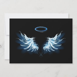 Blå glowing Angel Vingar på svart bakgrund Julkort